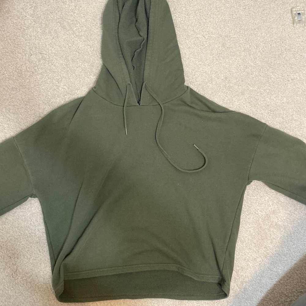 Forever 21 cropped olive hoodie